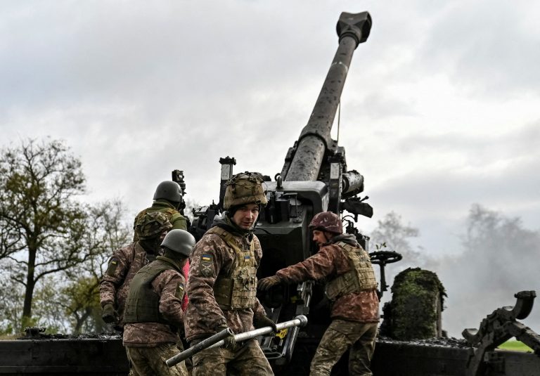 Πόλεμος στην Ουκρανία: Προς κοινές παραγγελίες πυρομαχικών από Κίεβο – Βρυξέλλες