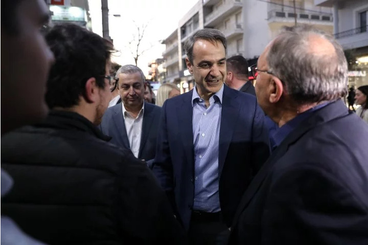 Greek PM on the campaign trail in Thessaly