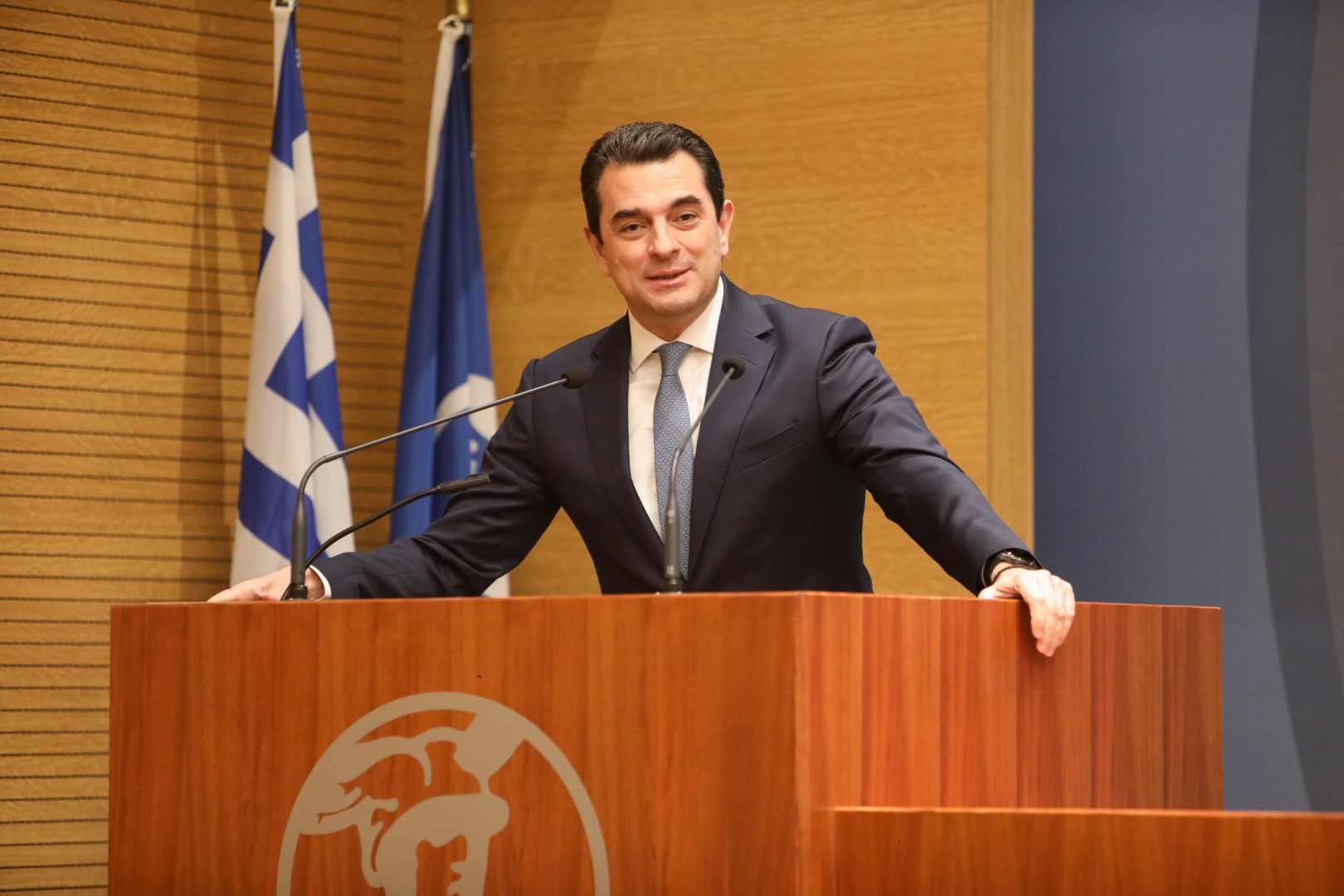 Σκρέκας: Συνεχίζουμε την πολιτική που οφελεί ολόκληρη την ελληνική κοινωνία