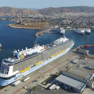 Τράπεζα της Ελλάδος: Πάνω από 40 εκατ. οι αφίξεις τουριστών το 2024 – Αύξηση 22,4% στις εισπράξεις της κρουαζιέρας