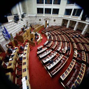 Βουλή: Ξεκίνησε η συζήτηση για σύσταση διακομματικής επιτροπής για τα αγροτικά