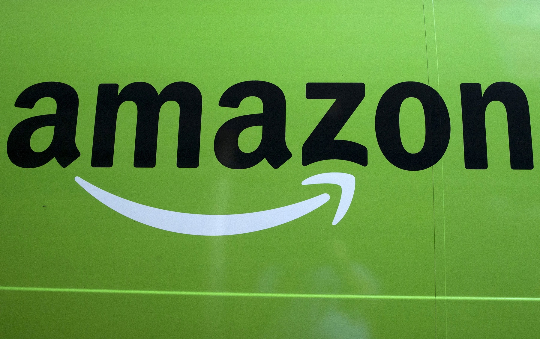 Amazon: Αποφασίζει απολύσεις εκατοντάδων υπαλλήλων