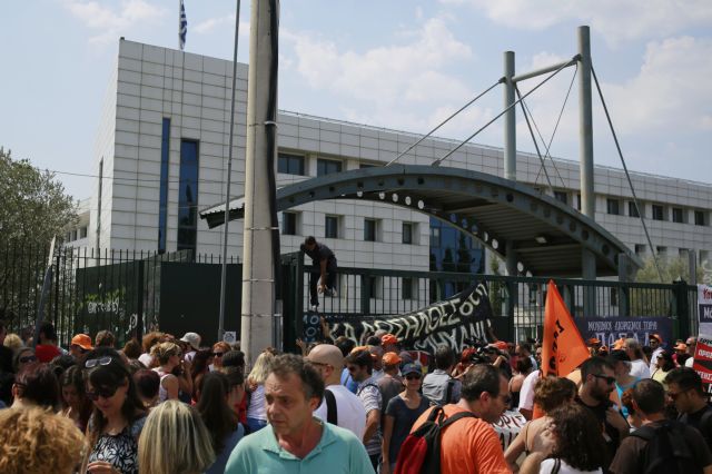 Σχολεία: Σε 24ωρη απεργία δάσκαλοι και καθηγητές