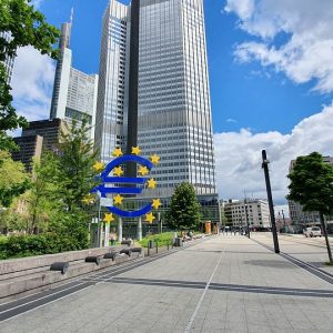 ΕΚΤ: Η κρίσιμη συνεδρίαση της Πέμπτης και οι αποφάσεις για τα επιτόκια