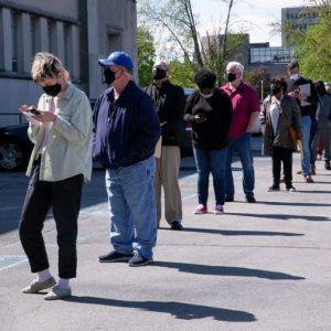 ΗΠΑ: Μειώθηκαν οι αιτήσεις για επιδόματα ανεργίας