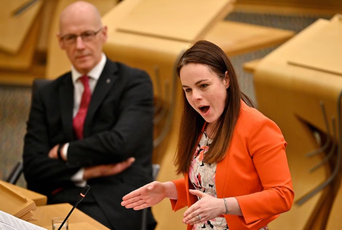 Σκωτία: Η υπουργός Οικονομικών στη μάχη διαδοχής της παραιτηθείσας πρωθυπουργού