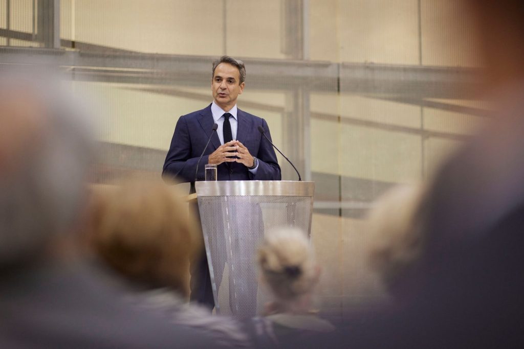 PM Mitsotakis opens up to citizens ahead of Greek elections