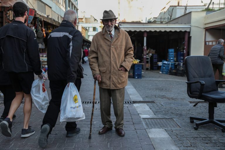 Eurostat: Greece in third place with oldest population in EU