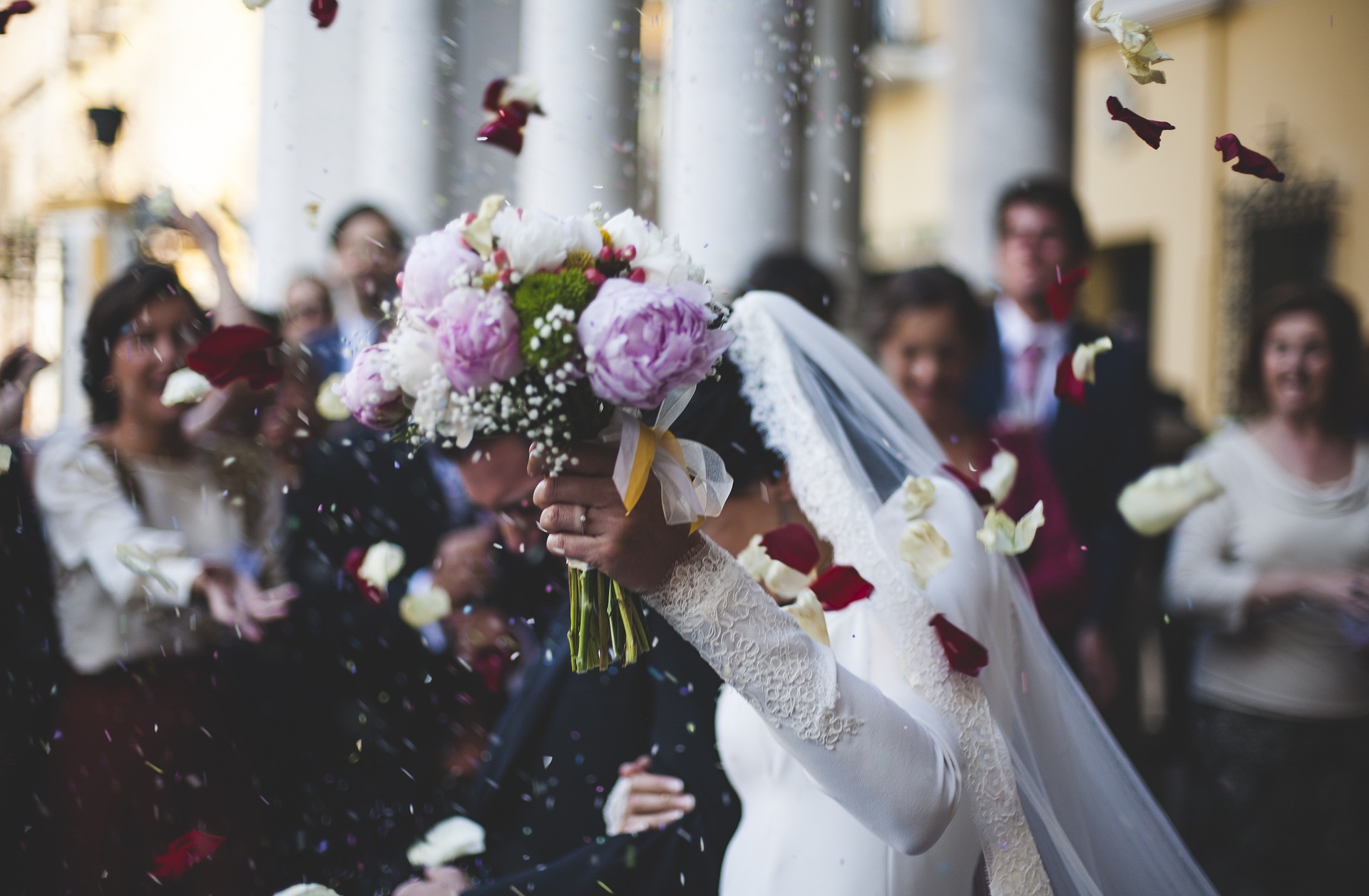 Γάμος: Πόσο εκτοξεύτηκε το κόστος της διοργάνωσης