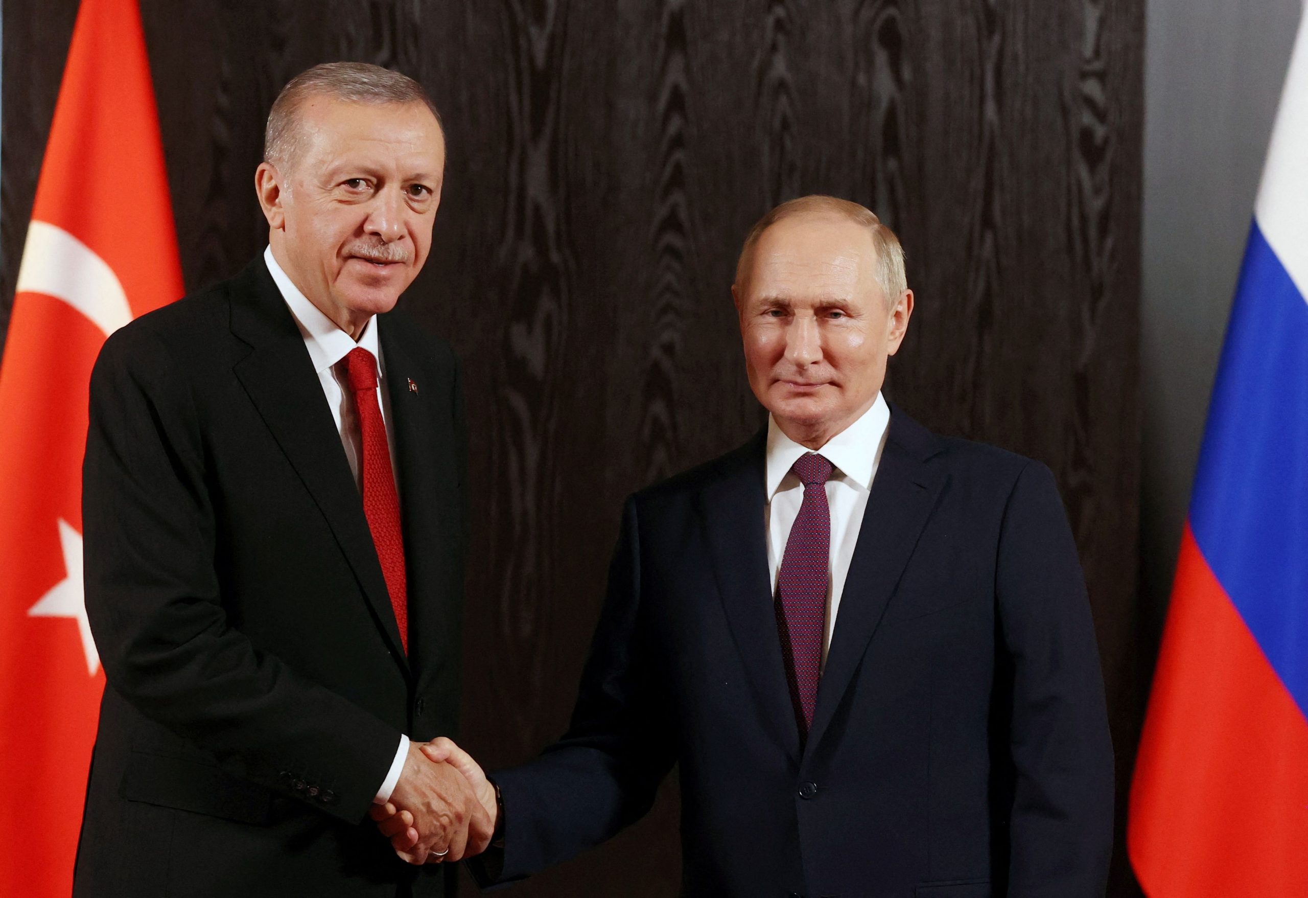 Η άσκηση ισορροπίας του Ερντογάν ανάμεσα στον Πούτιν και τη Δύση