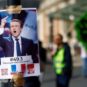 To λυκόφως του Εμανουέλ Μακρόν και μια κοινωνική έκρηξη από το μέλλον