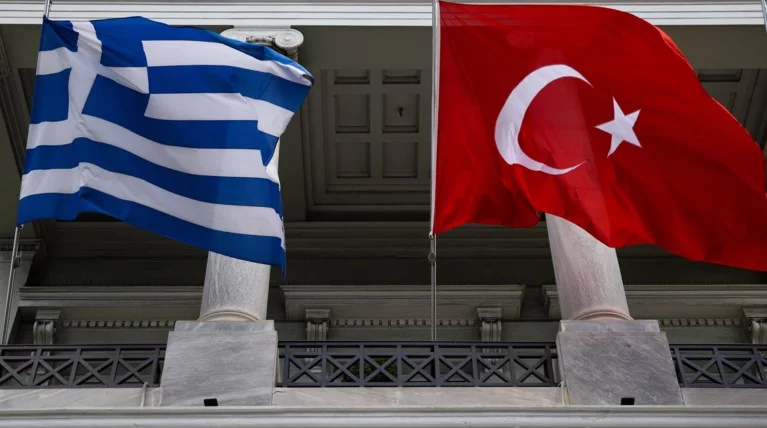 Ελλάδα – Τουρκία: Τραγωδίες και κάλπες επέβαλαν μορατόριουμ