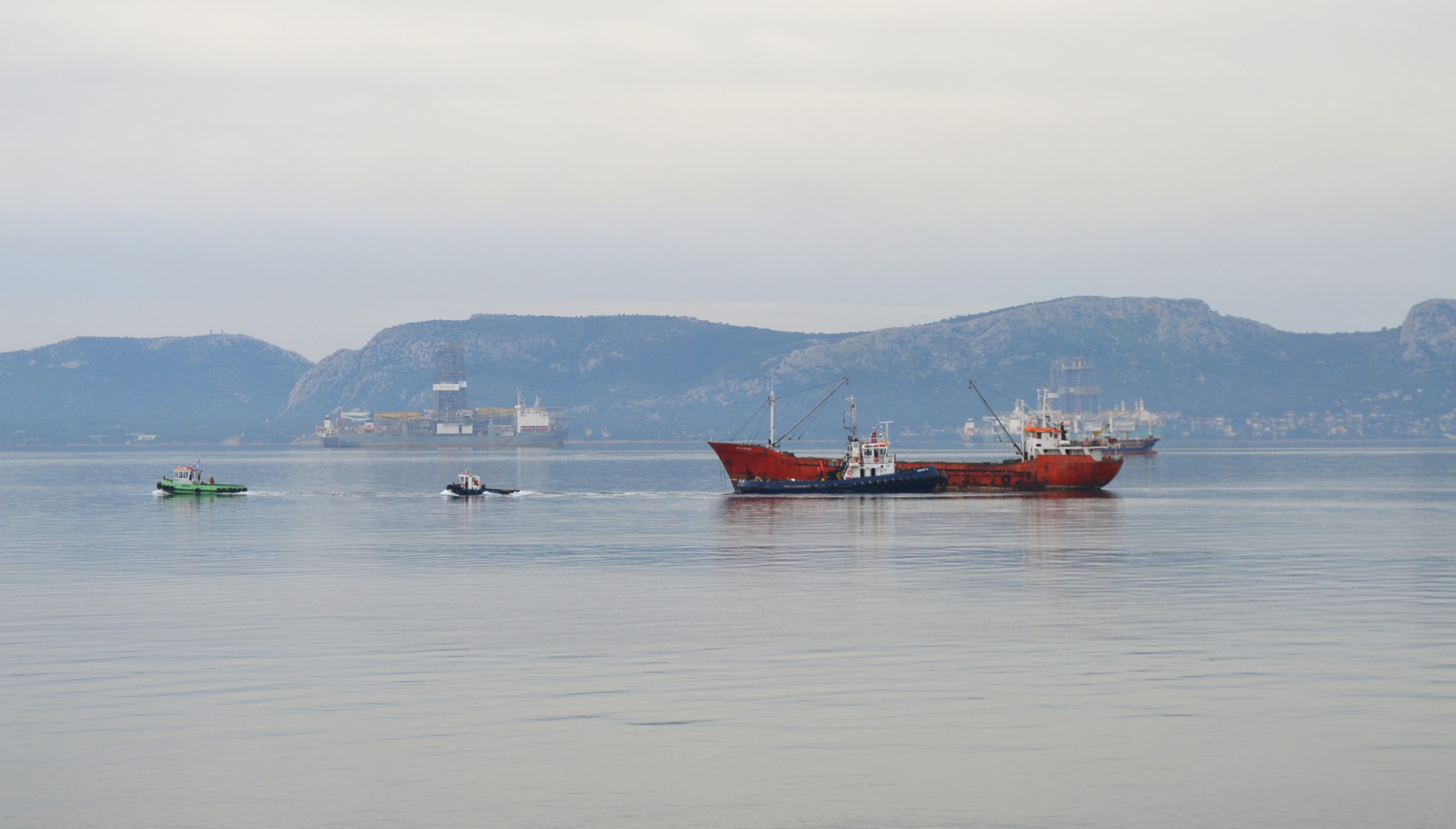 Ελευσίνα: Απομακρύνθηκε το 17ο επικίνδυνο πλοίο από τη θαλάσσια ζώνη του Οργανισμού Λιμένος