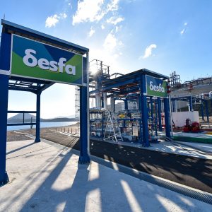 Ρεβυθούσα: Ξεκίνησαν οι μεταφορές φορτίων LNG μέσω φορτηγών