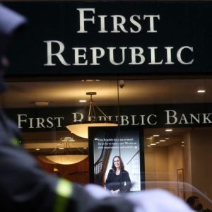 First Republic: Διαπραγμάτευση για τη διάσωση της τράπεζας