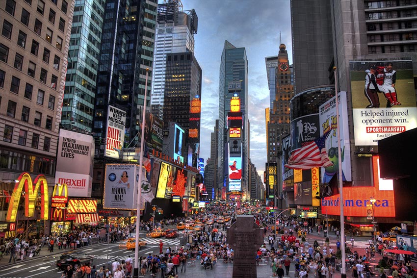 Τα χρηματιστήρια της Νέας Υόρκης συντρίβουν το Χονγκ Κονγκ και το Λονδίνο