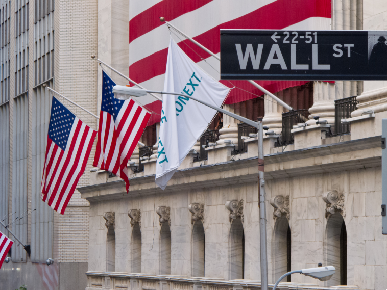Wall Street: Βρίσκει τεχνολογικές στηρίξεις