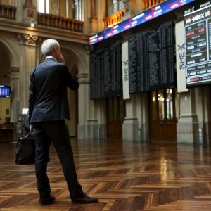 Τράπεζες: Η εμφάνιση «μνηστήρα» για την SVB καθησυχάζει τις αγορές, αλλά η κρίση δεν έχει τελειώσει
