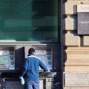 Credit Suisse: Πόσο θα στοιχίσει σε κάθε Ελβετό η διάσωση της τράπεζας