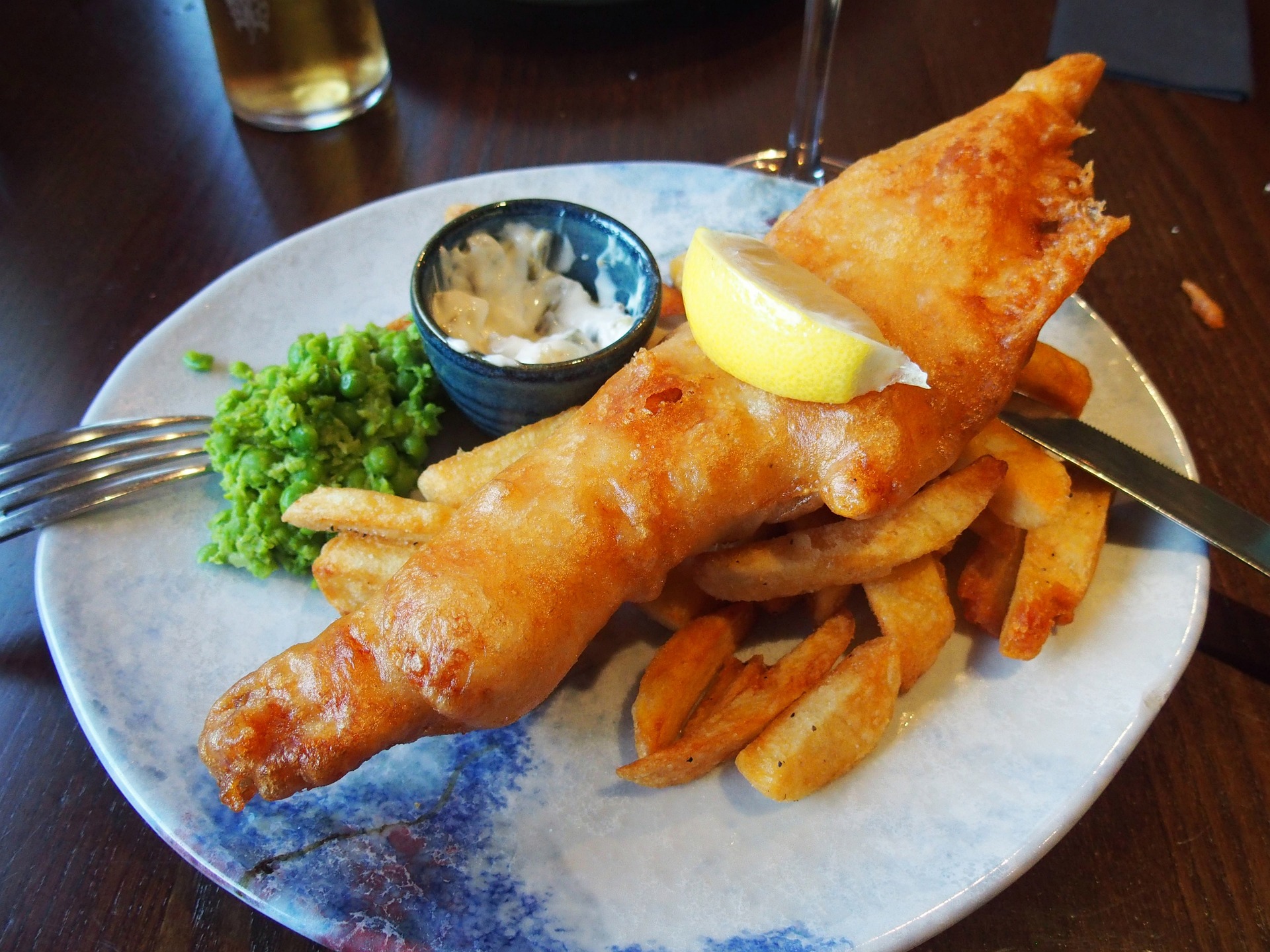 Παέγια, πίτσα, fish & chips και «τυλιχτά» από χρυσάφι