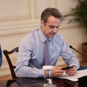 Μαξίμου: Πώς θέλει να αντιστρέψει το επιχείρημα των μετεκλογικών συνεργασιών