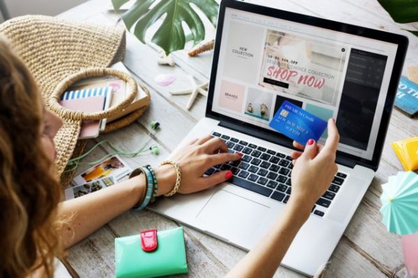 Ηλεκτρονικό εμπόριο: Οι ψηφιακοί millennials και το τσουνάμι των απολύσεων