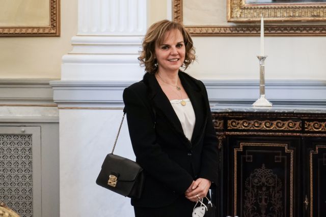 Χριστίνα Παπακωνσταντίνου (ΤτΕ): Οι βάσεις για να συνεχίσει να αναπτύσσεται η οικονομία