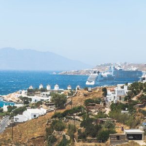 Επίθεση σε αρχαιολόγο στη Μύκονο: Βία και ανομία απέναντι στις προσπάθειες διατήρησης της αρχαίας κληρονομιάς, γράφει ο Guardian