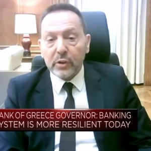 Στουρνάρας στο CNBC: Δεν κινδυνεύουν οι ευρωπαϊκές τράπεζες από την Credit Suisse