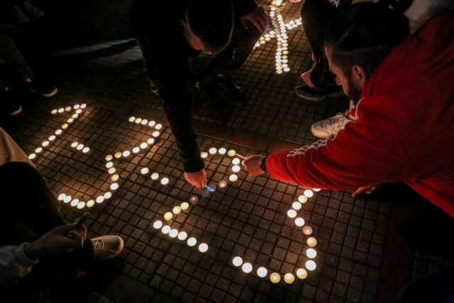 Τέμπη: «Σκάστε όλοι οι πολιτικοί! Σήμερα ουρλιάζουν οι μανάδες»