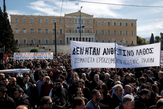 Τέμπη: Προς παρέμβαση των δικηγορικών συλλόγων για τη διερεύνηση των αιτιών του δυστυχήματος