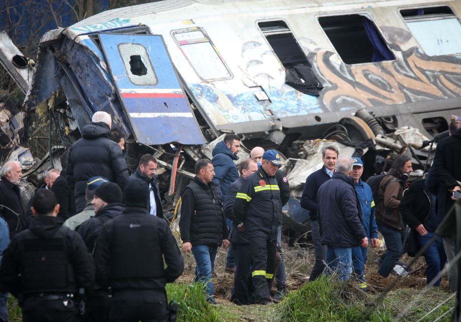 Hellenic Train: Δεν ενεργοποιεί την εξαίρεση για καταβολή αποζημιώσεων στα θύματα της τραγωδίας των Τεμπών