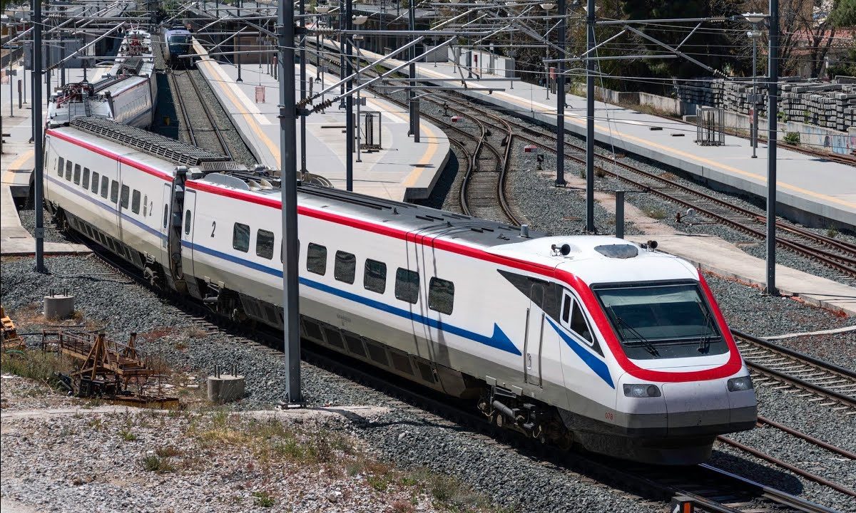 Σταϊκούρας: Πρωτοβουλία για τη δρομολόγηση τρένου, που θα συνδέει Ελλάδα – Βουλγαρία – Ρουμανία, με την Ουκρανία