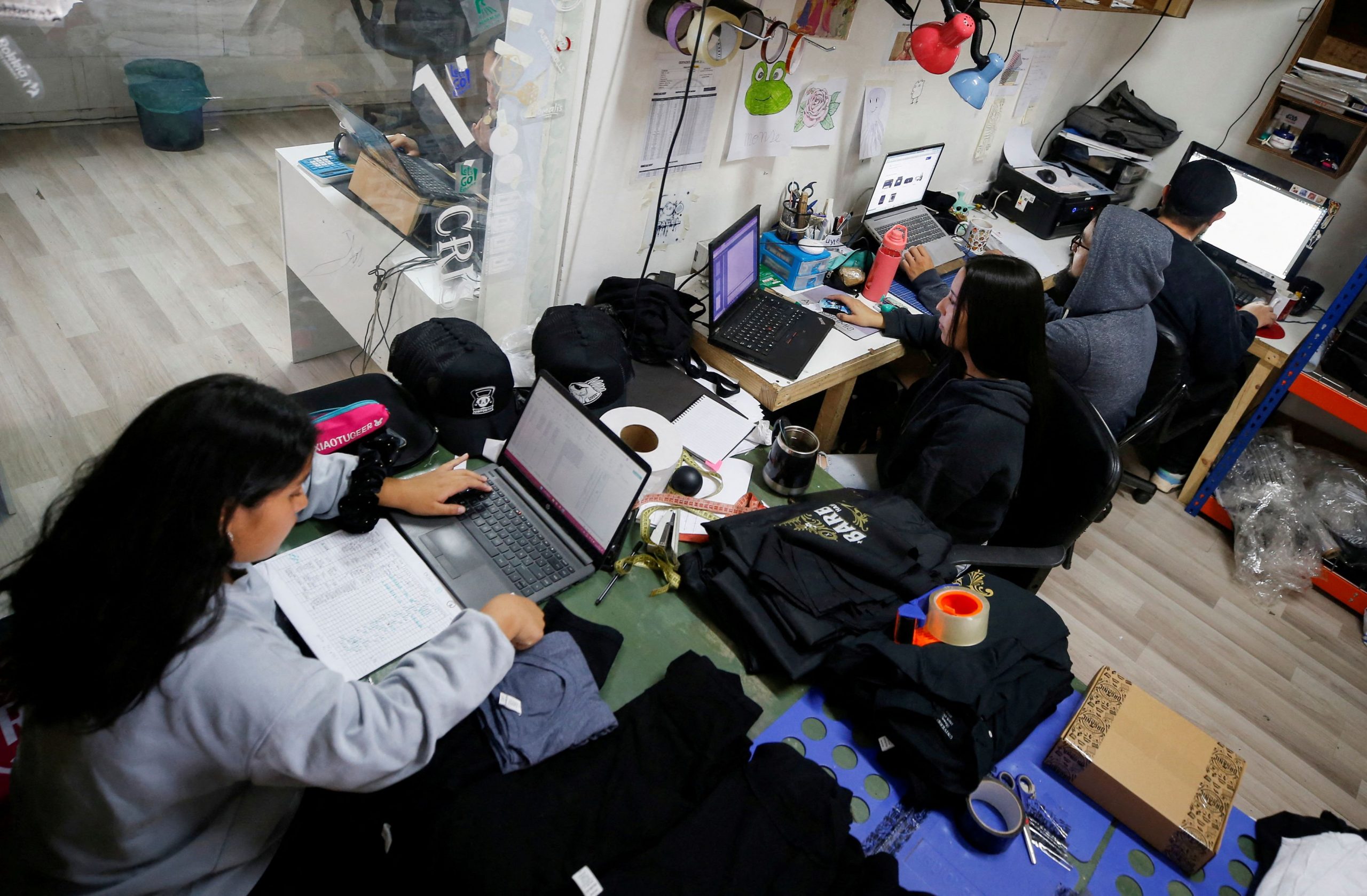 Χιλή: Στις 40 ώρες η εργάσιμη εβδομάδα – Στις 48 παραμένουν τα περισσότερα άλλα κράτη της Λατινικής Αμερικής