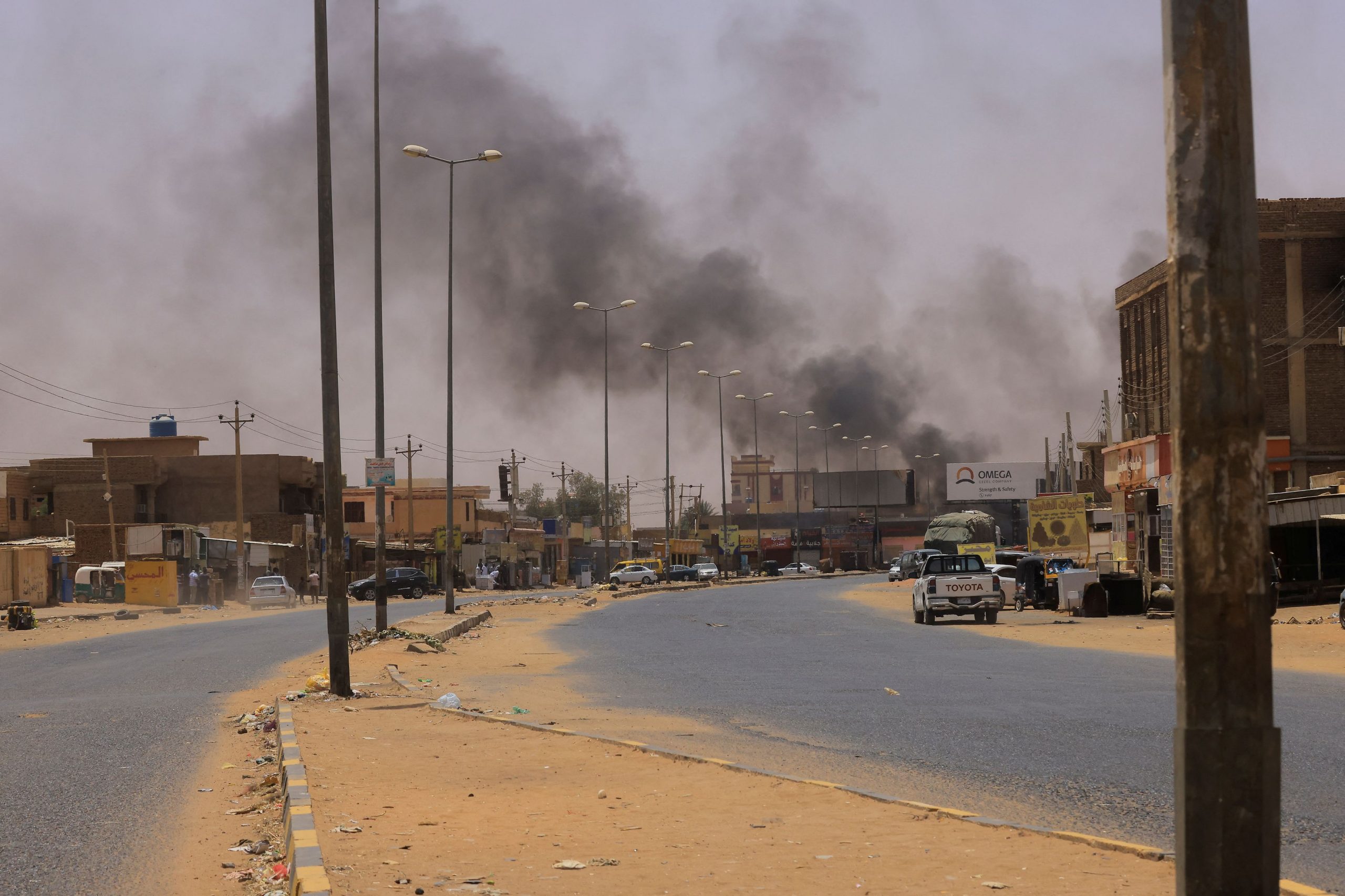 First group of Greek citizens evacuated by air from Khartoum