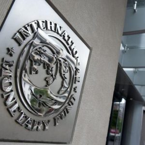 ΔΝΤ: Καλεί Γαλλία και Ιταλία να σφίξουν το ζωνάρι