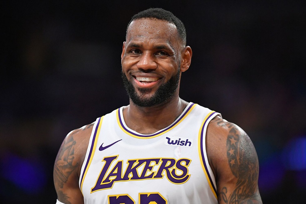 NBA: «Βασιλιάς» και στις πωλήσεις ο Λεμπρόν – Πού βρίσκεται ο Γιάννης