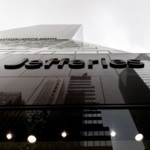 Jefferies: Αναβαθμίζει τις τιμές – στόχο για τρεις ελληνικές τράπεζες