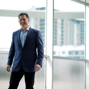 Dell: Αυξάνει τις προβλέψεις για τα κέρδη λόγω ισχυρής ζήτησης για AI