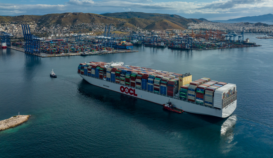 ΣΕΠ: Υποδέχεται στον Πειραιά ένα από τα μεγαλύτερα πλοία μεταφοράς containers στον κόσμο