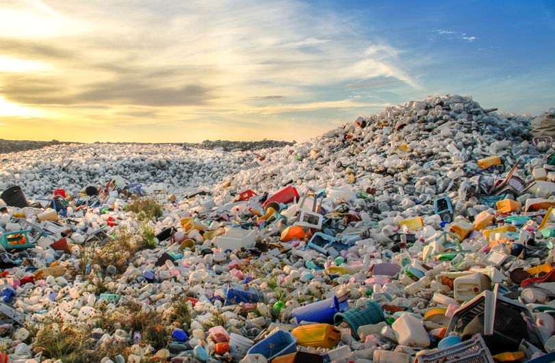 Περιβάλλον: Νέες διαβουλεύσεις για το «τέλος των πλαστικών»