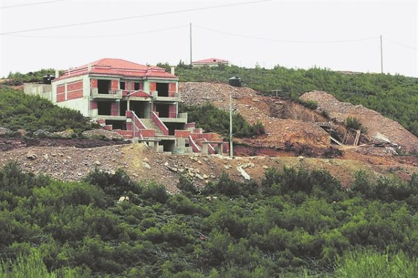 Εκτός σχεδίου δόμηση: Το 2027 η αναγνώριση δρόμων που θα δίνουν οικοδομησιμότητα