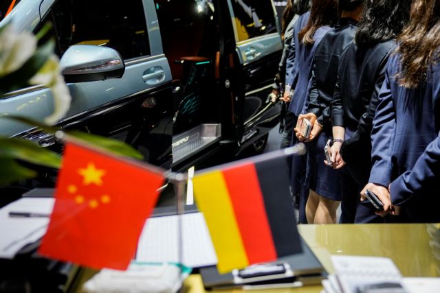 Γερμανία: Προς περιορισμούς στις εξαγωγές χημικών για μικροτσίπ της Κίνας