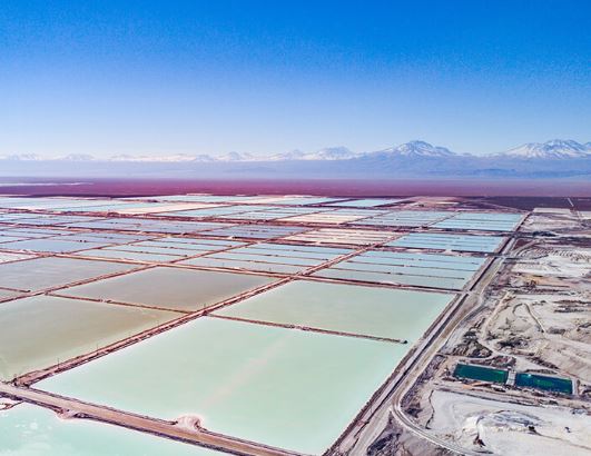 Χιλή: Απόφαση – σταθμός η εθνικοποίηση της τεράστιας βιομηχανίας λιθίου