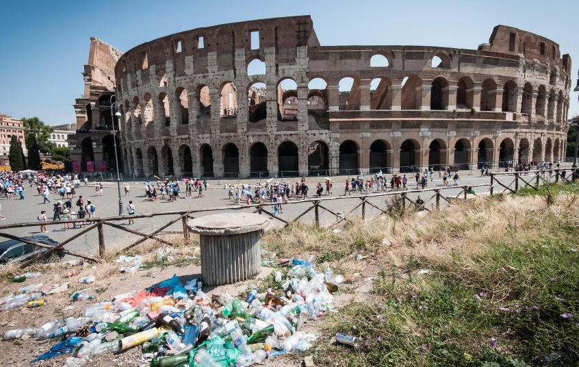 Ρώμη: Τα σκουπίδια της «αιώνιας πόλης», χρυσή ευκαιρία για τους Ολλανδούς