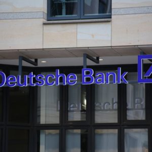 Deutsche Bank: Γιατί δεν έχει έρθει το κραχ που όλοι περιμένουν στις αγορές;