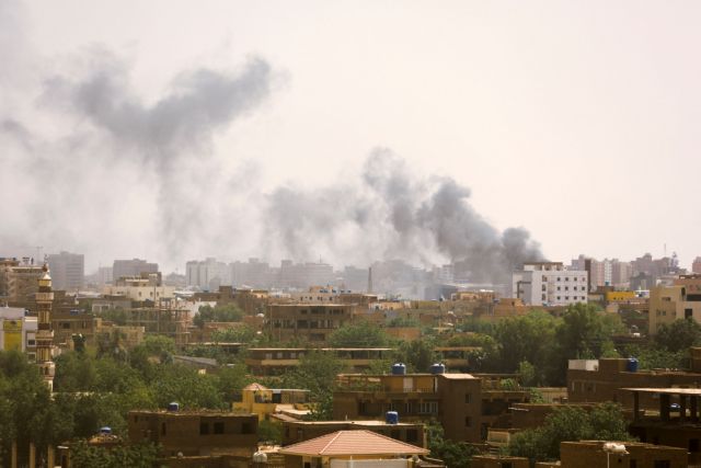 Σουδάν: Μαίνονται οι συγκρούσεις – Σε δύσκολη κατάσταση οι Έλληνες της χώρας