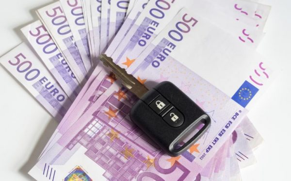 Θεοχάρης για τέλη κυκλοφορίας: Δεν είναι σίγουρο ότι θα δοθεί παράταση για την πληρωμή τους