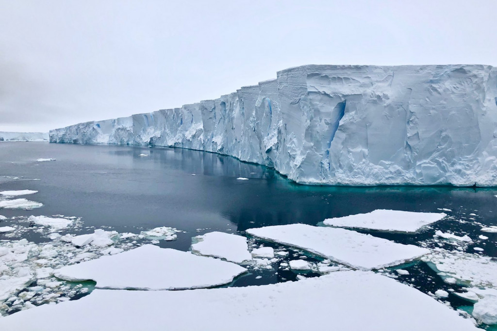 Κλιματική αλλαγή: Η υποχώρηση των πολικών παγετώνων μπορεί να φτάσει τα 600 μέτρα την ημέρα
