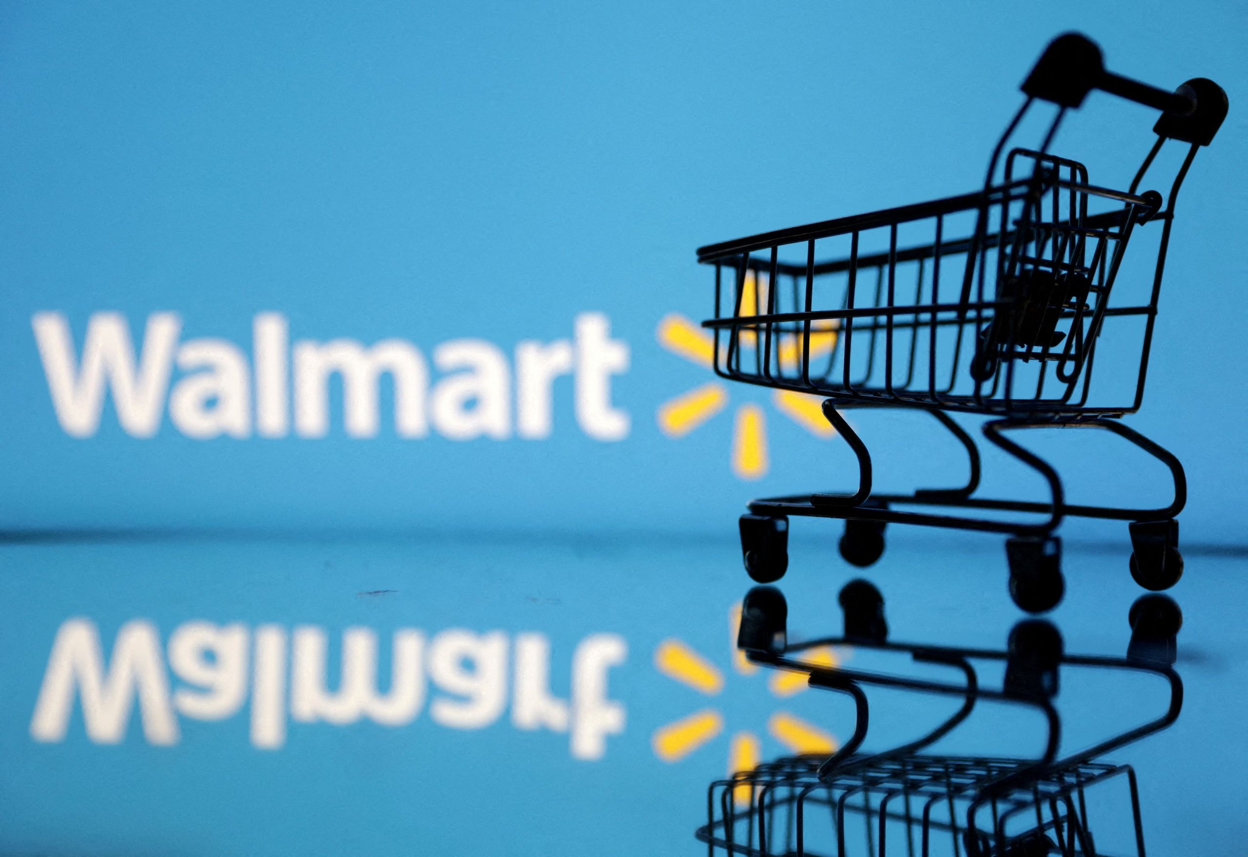 Walmart: Πίεση στα έσοδα από τον πληθωρισμό, «φρένο» στις προσλήψεις προσωπικού